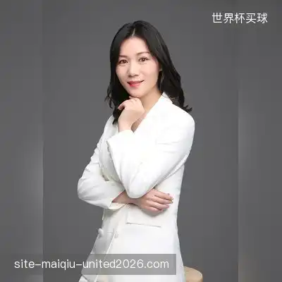 邬靖